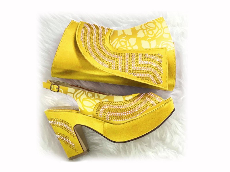 yellow - 100 flower web